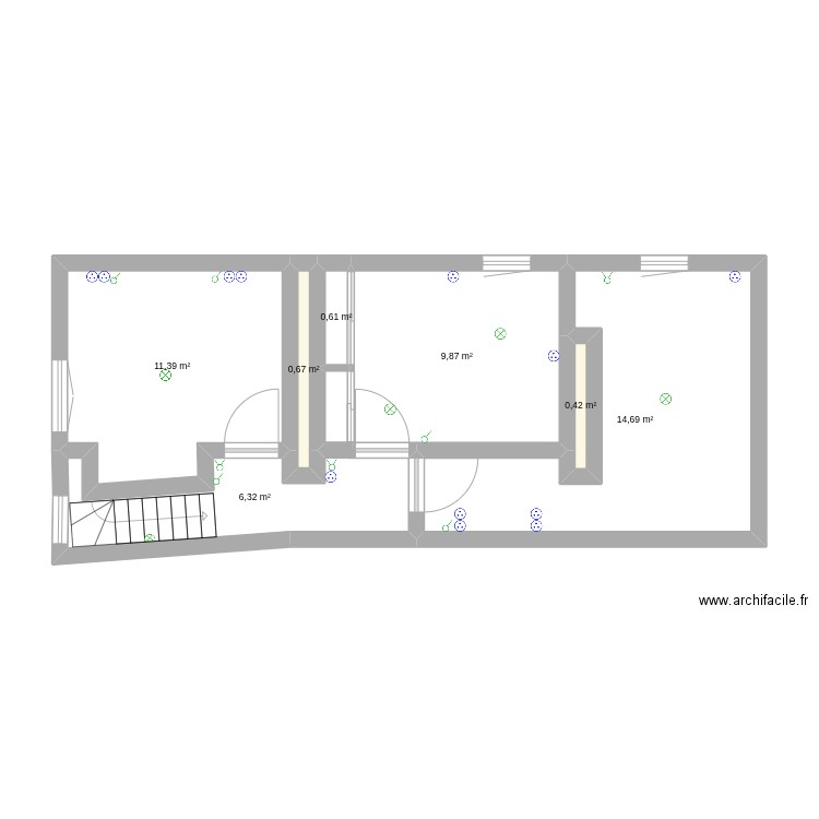 maison. Plan de 7 pièces et 44 m2
