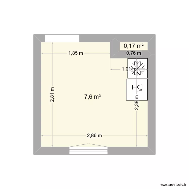 Cuisine Froideconche vide. Plan de 2  et 8 m²