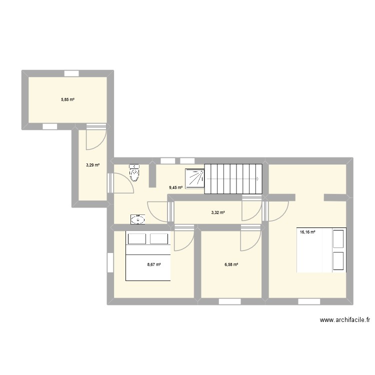 maison etage. Plan de 7 pièces et 53 m2