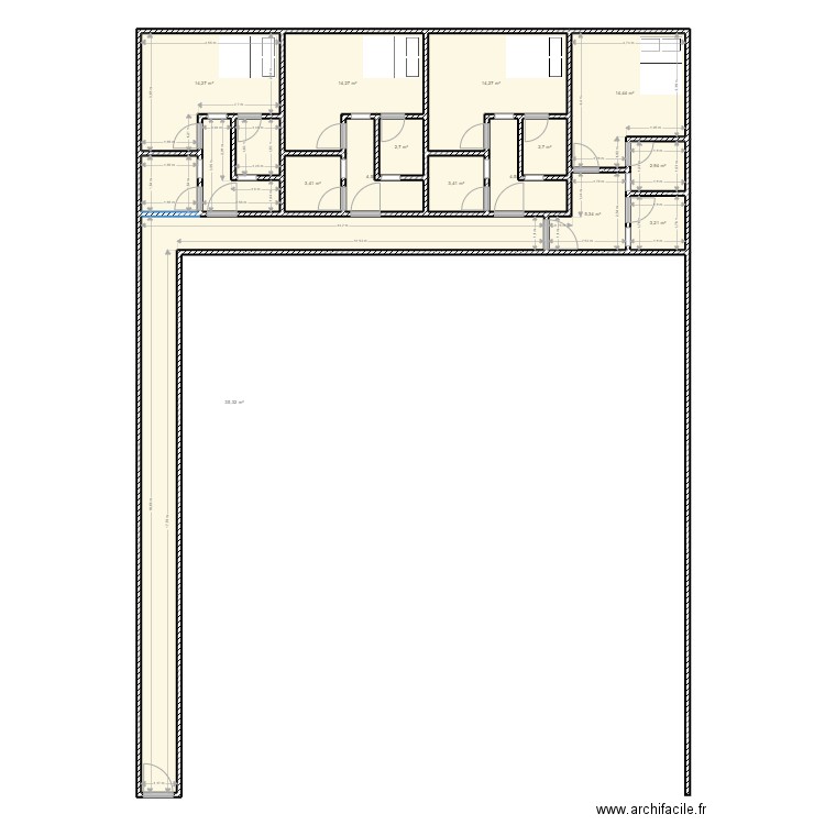 Kpangouin. Plan de 17 pièces et 136 m2