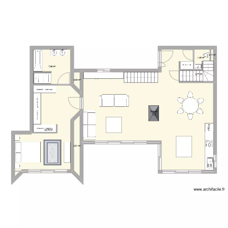 plein sud. Plan de 8 pièces et 102 m²
