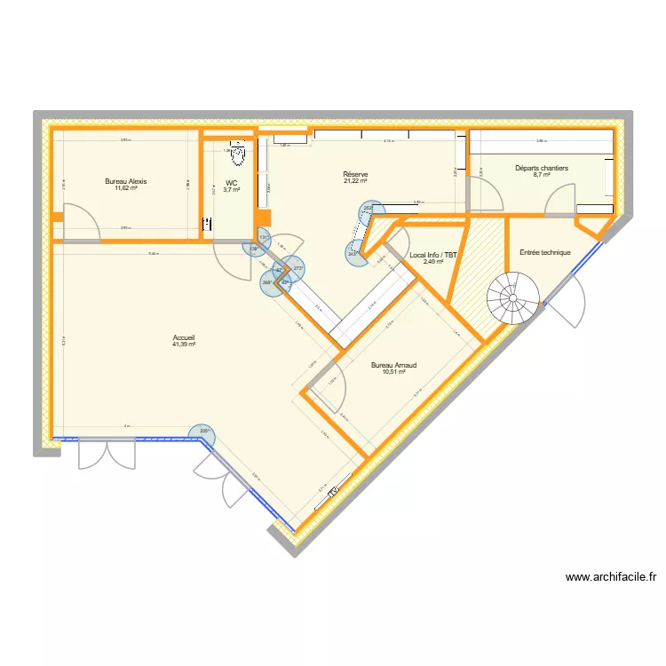 Agence Vannes. Plan de 13 et 109 m² Agence Vannes. Plan de 13 et 109 m²