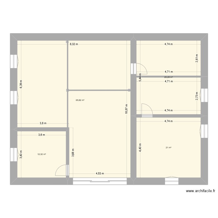 CAMPAS. Plan de 4 pièces et 128 m2