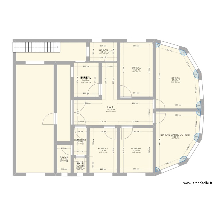 BUREAU EXPLOITATION. Plan de 12 pièces et 121 m2