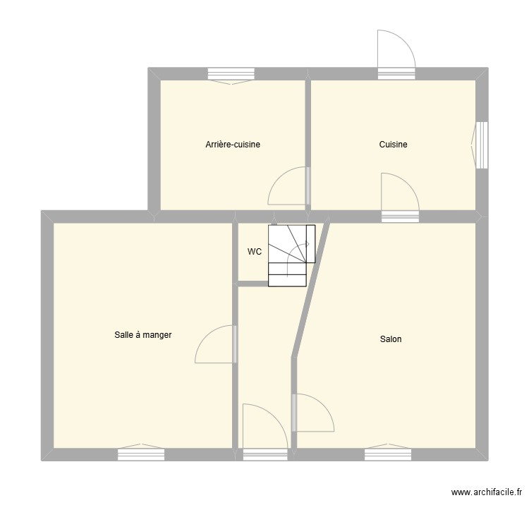 biche. Plan de 10 pièces et 102 m2