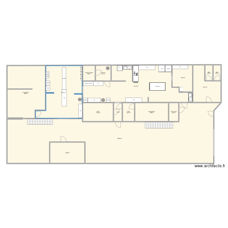 hangar. Plan de 16 pièces et 415 m2