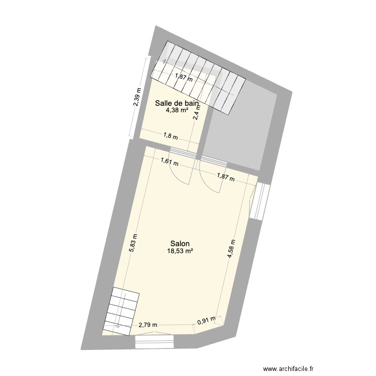 RDC. Plan de 3 pièces et 28 m2
