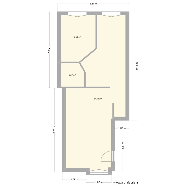 BONDIVENA. Plan de 3 pièces et 49 m2
