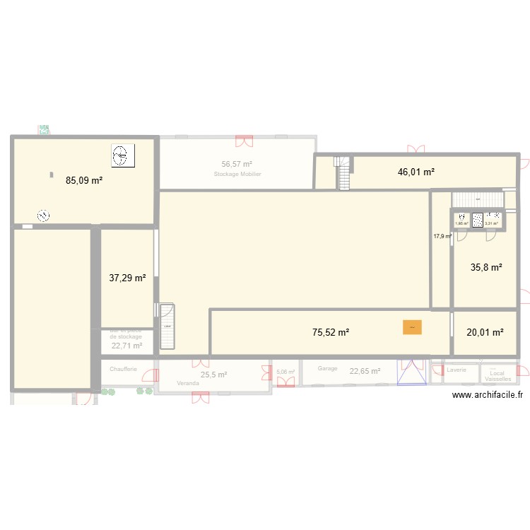 Salle. Plan de 56 pièces et 1502 m2
