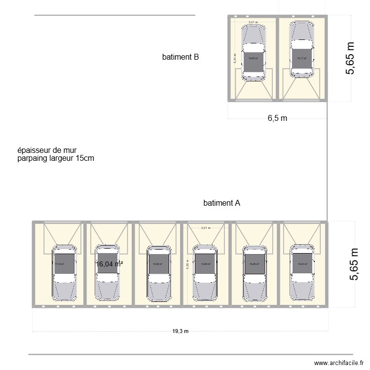 8 garrages voitures. Plan de 8 pièces et 130 m2