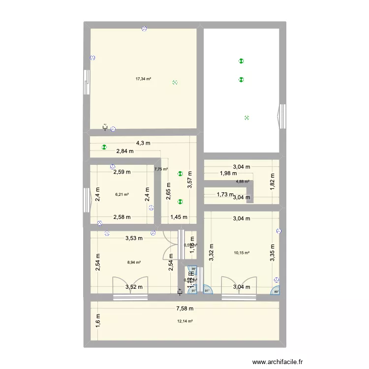 MAISON MAM&Eacute;. Plan de 9 pièces et 69 m²