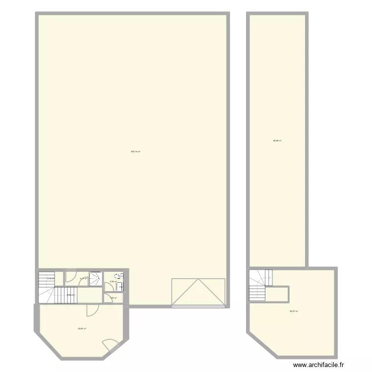Local. Plan de 9  et 450 m²