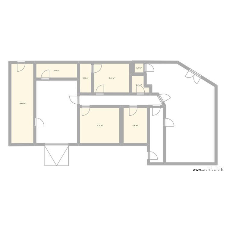 sang. Plan de 8 pièces et 64 m2