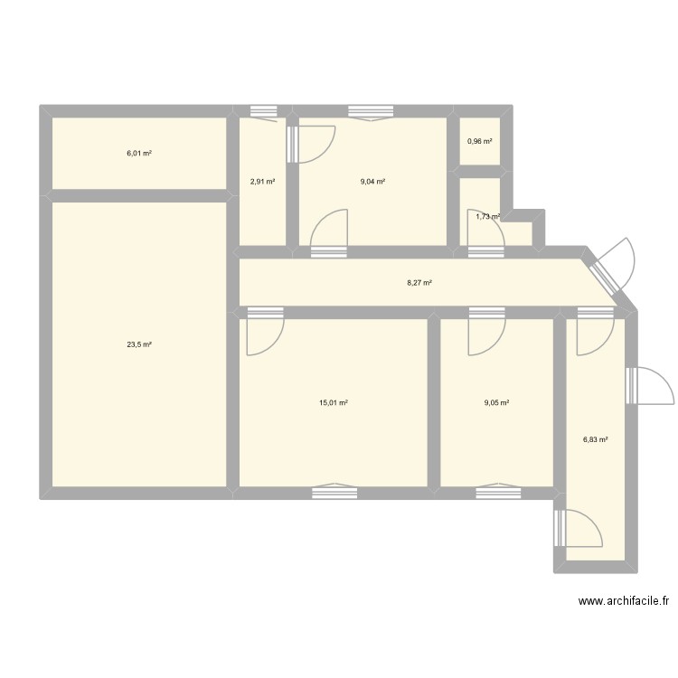 Plan maison. Plan de 10 pièces et 83 m2