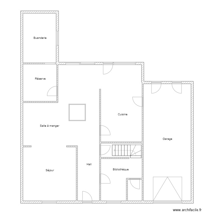 Celenza. Plan de 6 pièces et 161 m2