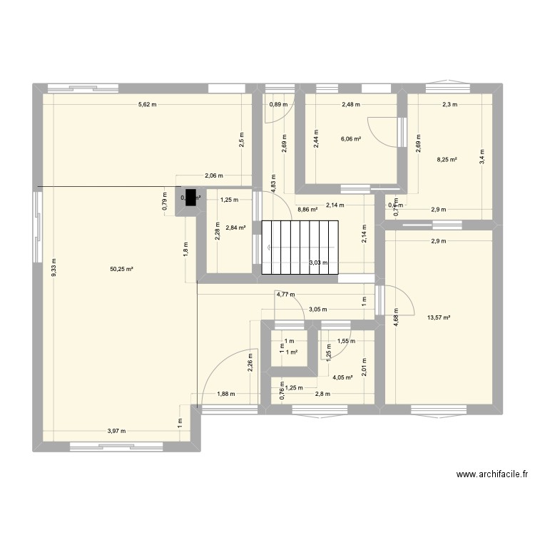 PLAN MAISON. Plan de 9 pièces et 95 m2