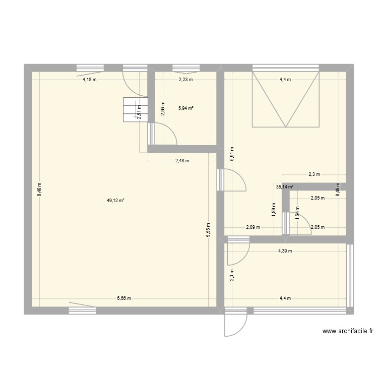 Bas modifié Alex Crusnes. Plan de 3 pièces et 90 m2