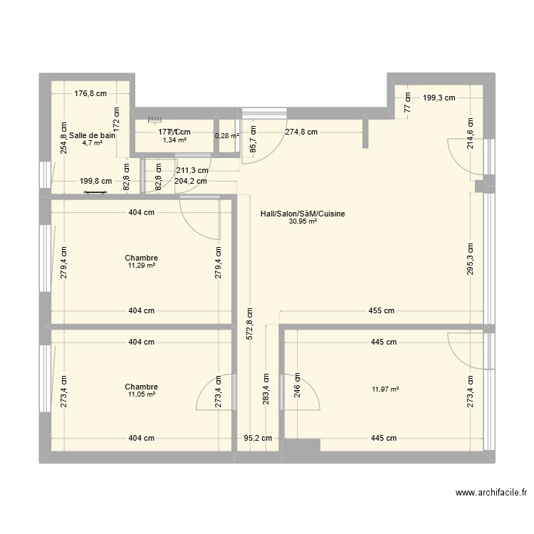appartement vide. Plan de 7 pièces et 72 m2