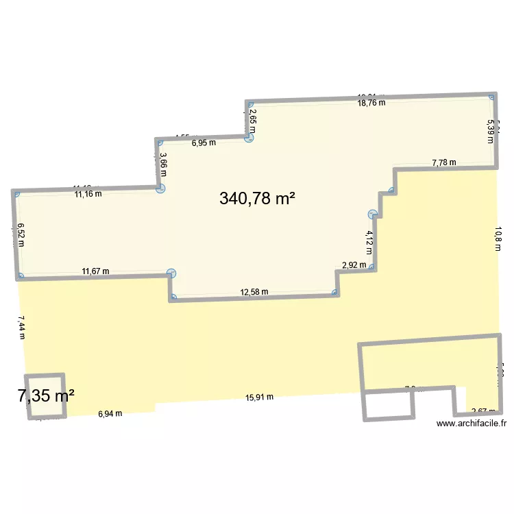 cour int&eacute;rieure. Plan de 2  et 348 m²