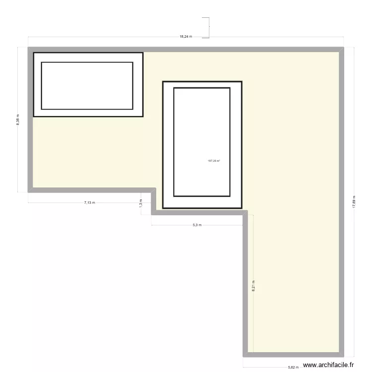 piscine. Plan de 1  et 197 m²
