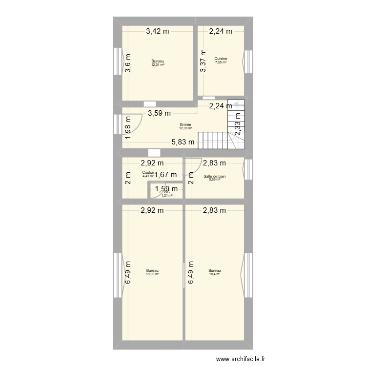 Radicatel existant. Plan de 8 pièces et 81 m2