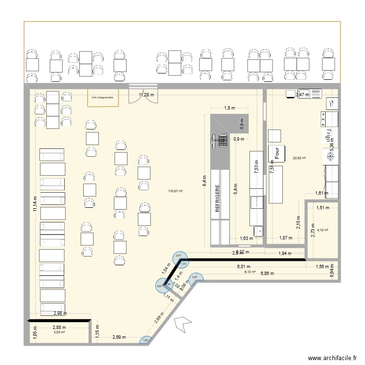 BESTY COFFEE. Plan de 5 pièces et 149 m2