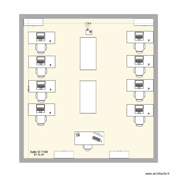 Salle T109 Loritz. Plan de 1  et 67 m²