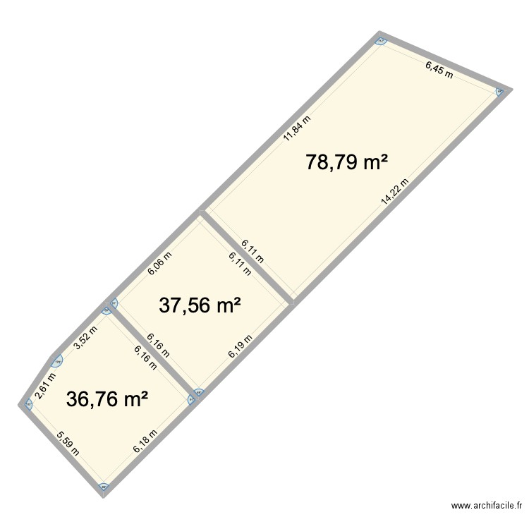 ROT. Plan de 3 pièces et 153 m2