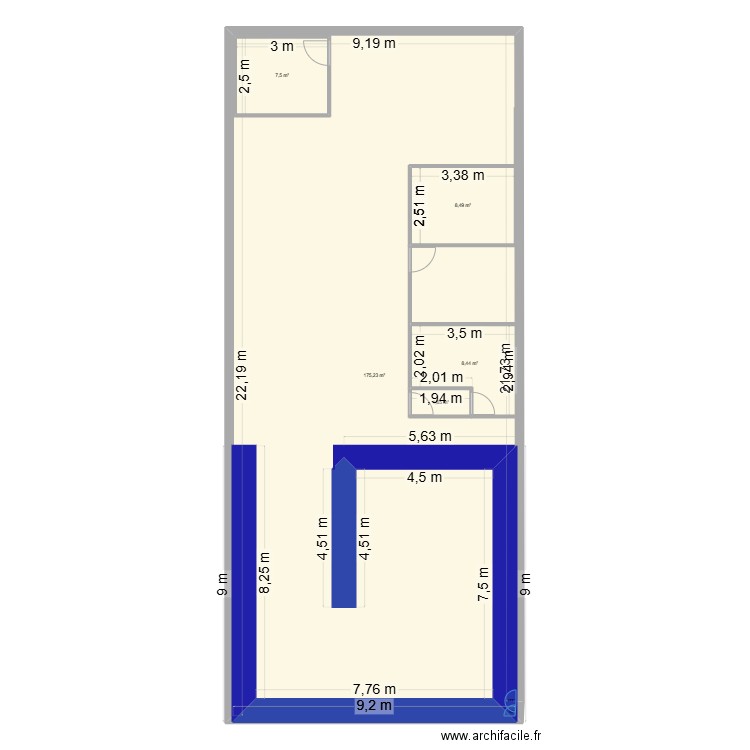 METZ. Plan de 5 pièces et 230 m2