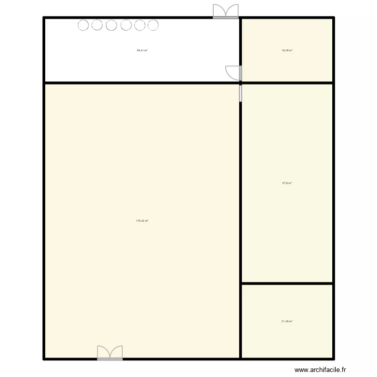 Challenger. Plan de 5 et 307 m² Challenger. Plan de 5 et 307 m²