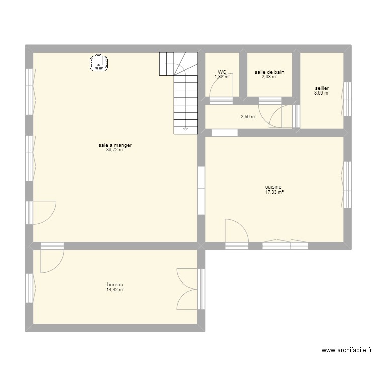 MAISON BAS. Plan de 7 pièces et 79 m2