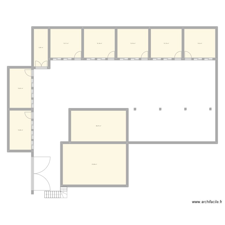 Cour Iris Hoarau. Plan de 10 pièces et 161 m2