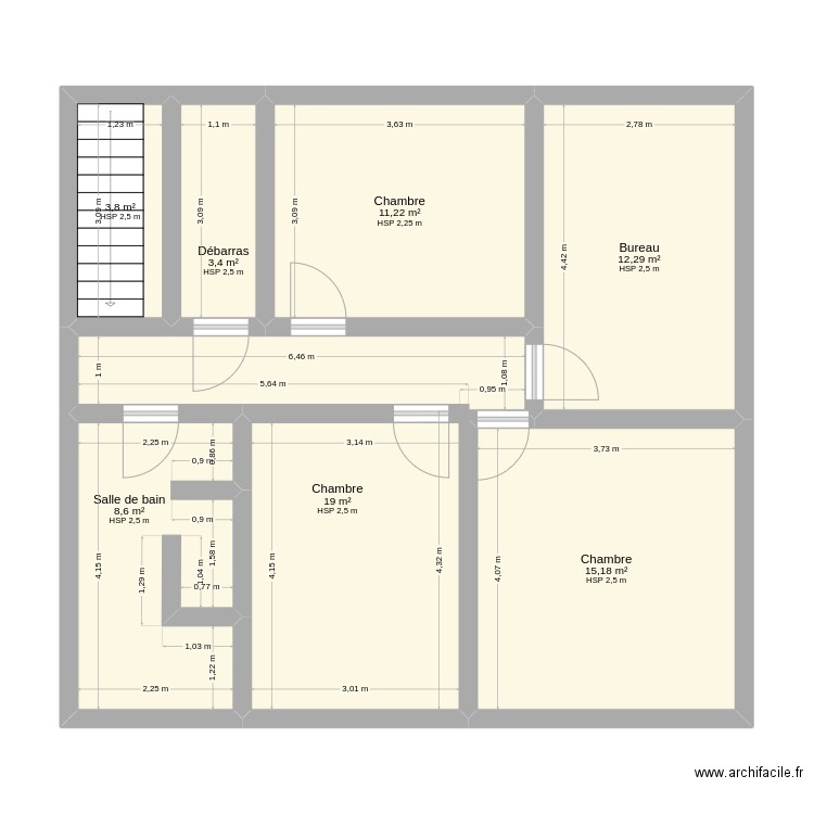 Etage. Plan de 7 pièces et 73 m2