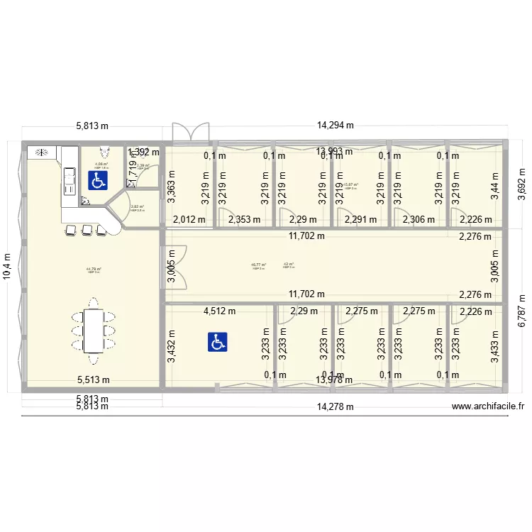 Cabines de formation. Plan de 7 pièces et 189 m²
