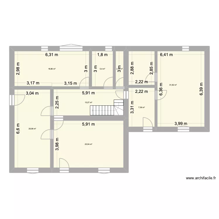 RDC. Plan de 8  et 122 m²