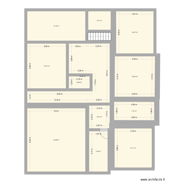 GENAS. Plan de 12 pièces et 175 m2