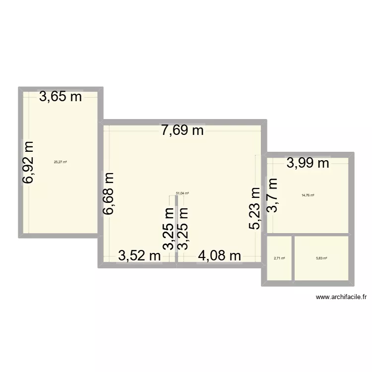 Maison 2. Plan de 5  et 100 m²
