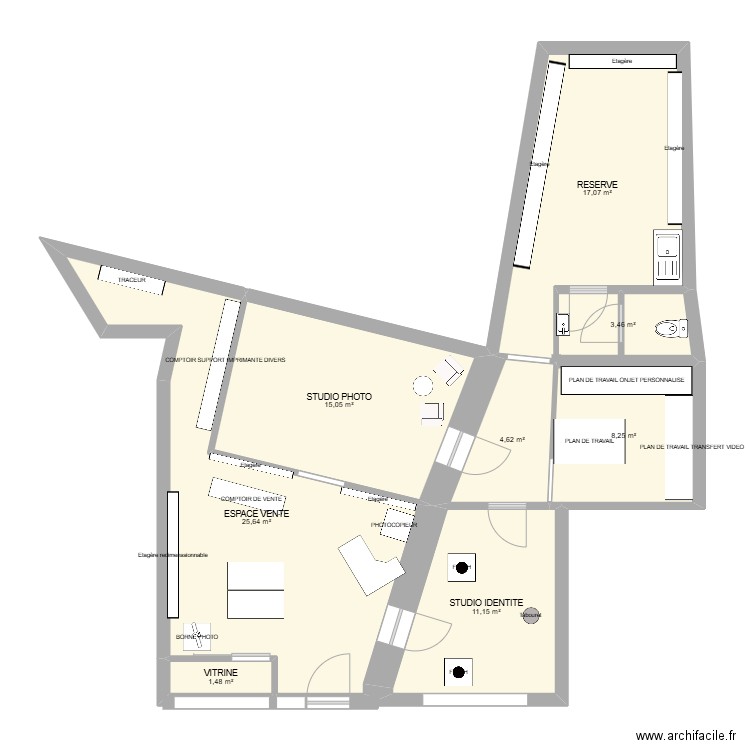 MAGASIN NOUVEAU. Plan de 8 pièces et 87 m2