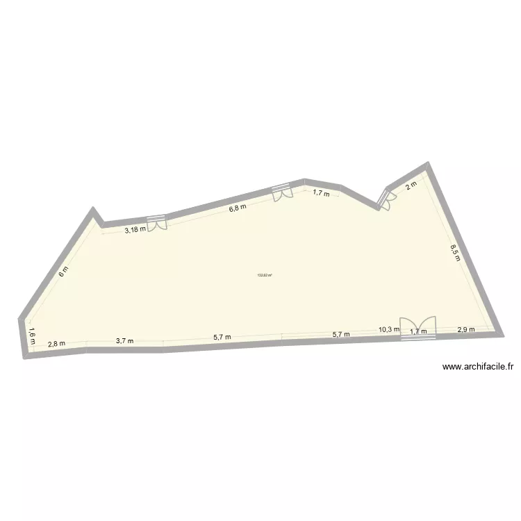 PP NUCES. Plan de 1 Pièce et 133 m²