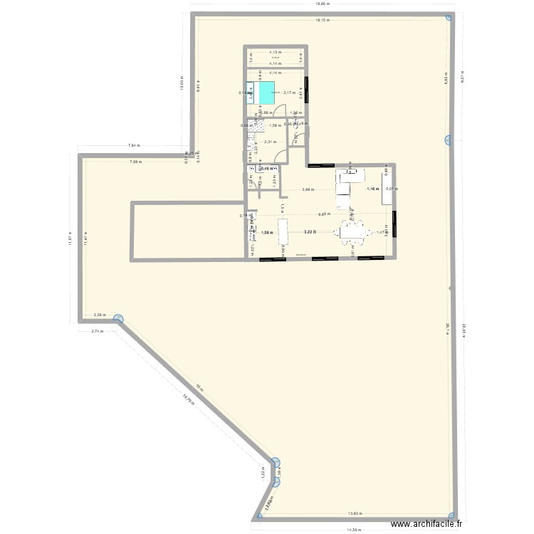 maison terrain. Plan de 3 pièces et 735 m2
