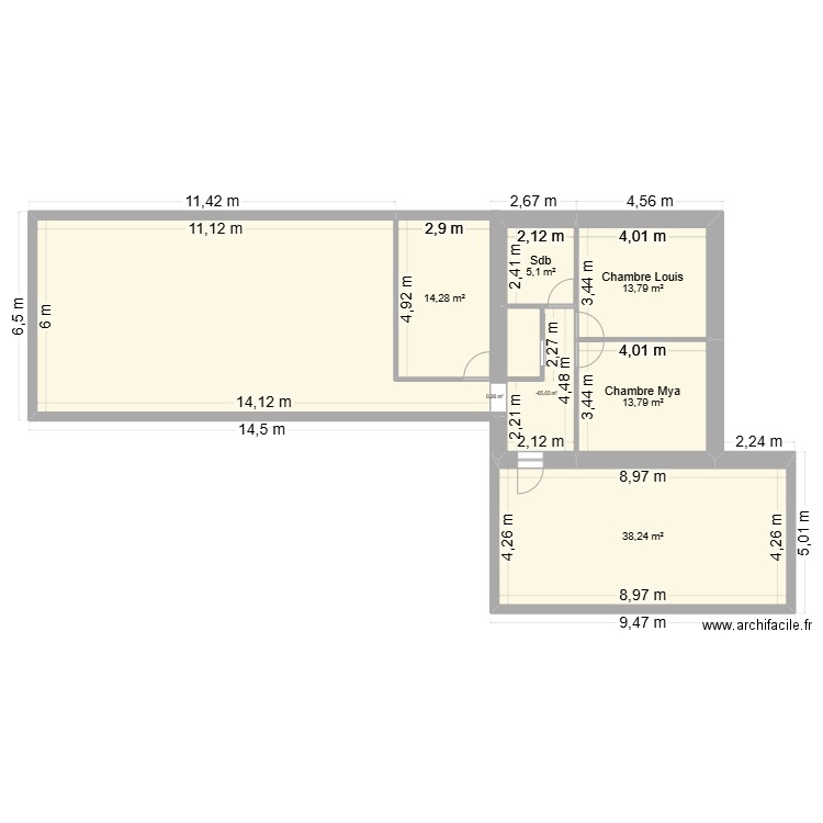 Maison Calabre. Plan de 7 pièces et 92 m2