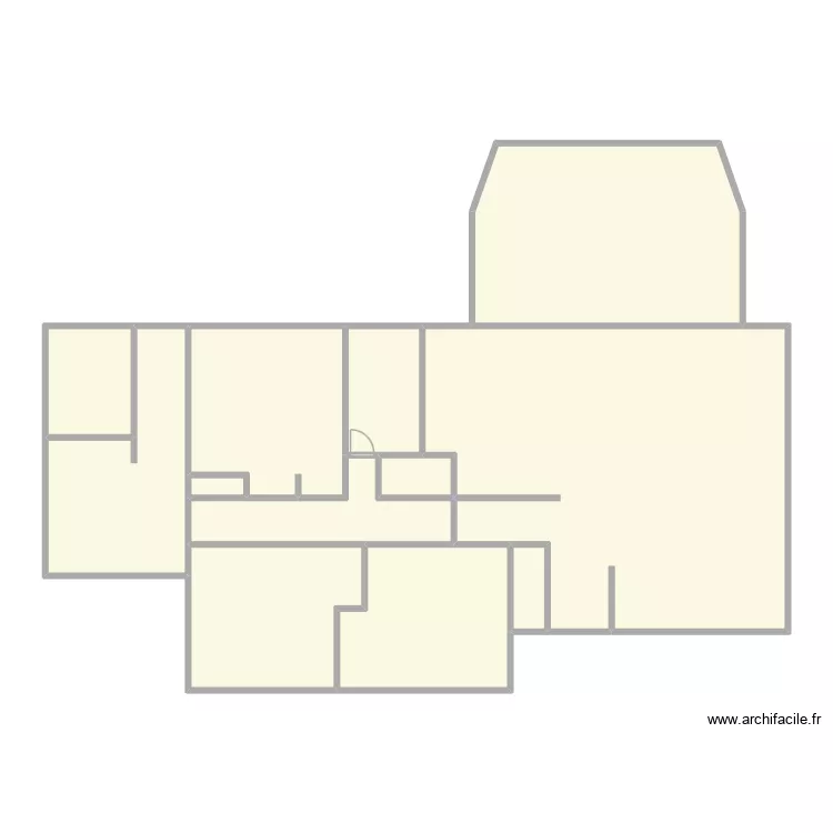 Nieuil. Plan de 12  et 132 m²