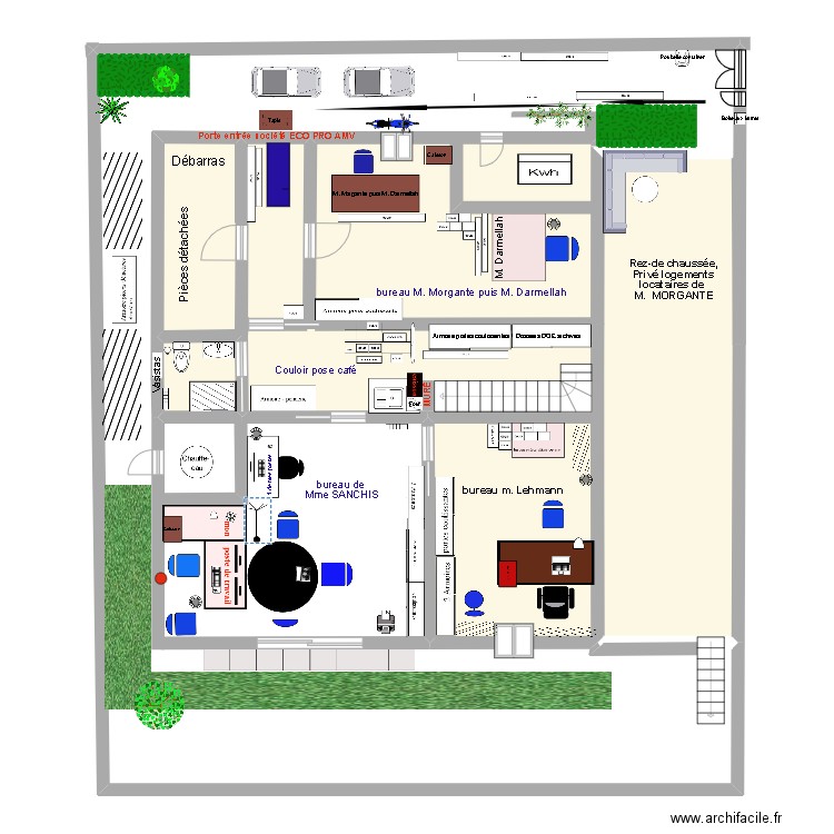 Bureaux. Plan de 4 pièces et 104 m2