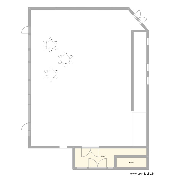 Salle mariagee. Plan de 2 pièces et 18 m2