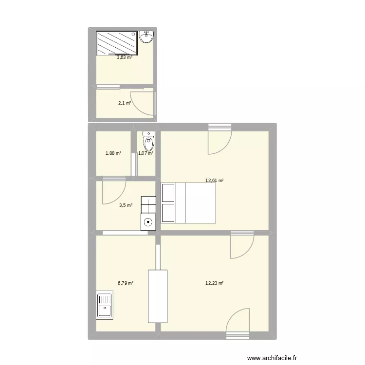 Maison Serge. Plan de 8 pièces et 44 m²