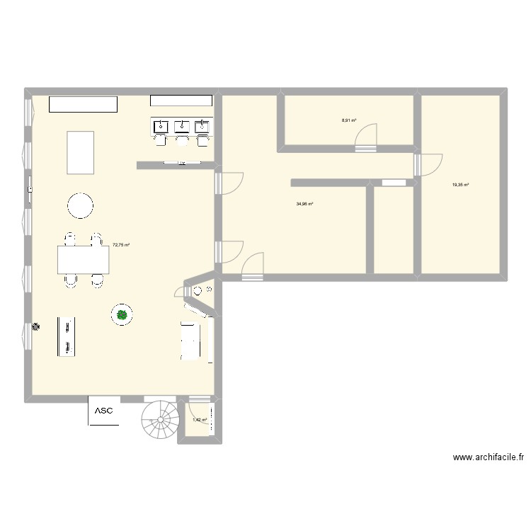 salon coiffure. Plan de 5 pièces et 137 m2