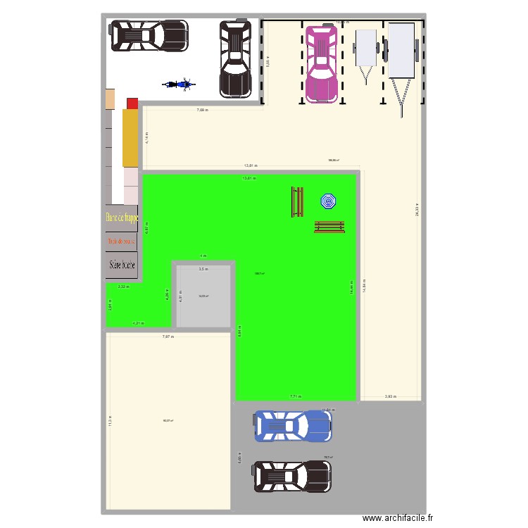 PLAN B. Plan de 5 pièces et 528 m2