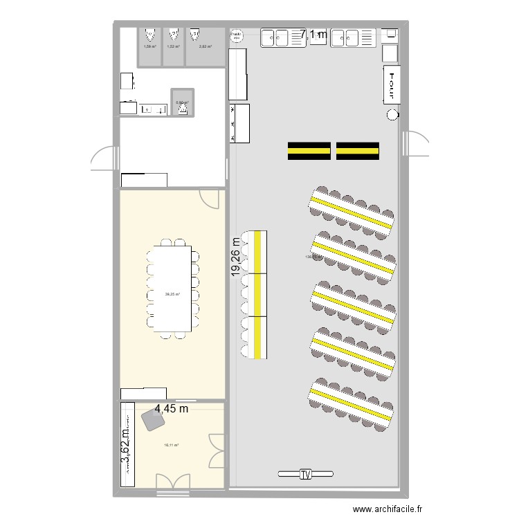 Salle de la Chapelle 3. Plan de 7 pièces et 199 m2