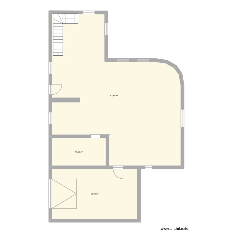 Nokia5K. Plan de 3 pièces et 131 m2