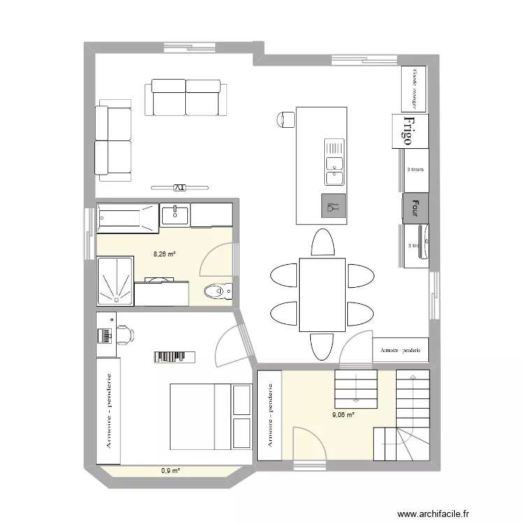 Cuisine Sonia. Plan de 3  et 18 m²